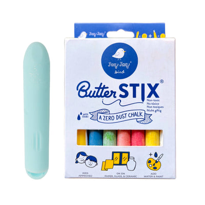 
                    
                      Jaq Jaq Bird Butterstix Dustless Chalk 12-piece set, white box with colorful chalk sticks, alongside teal chalk holder,…
                    
                  