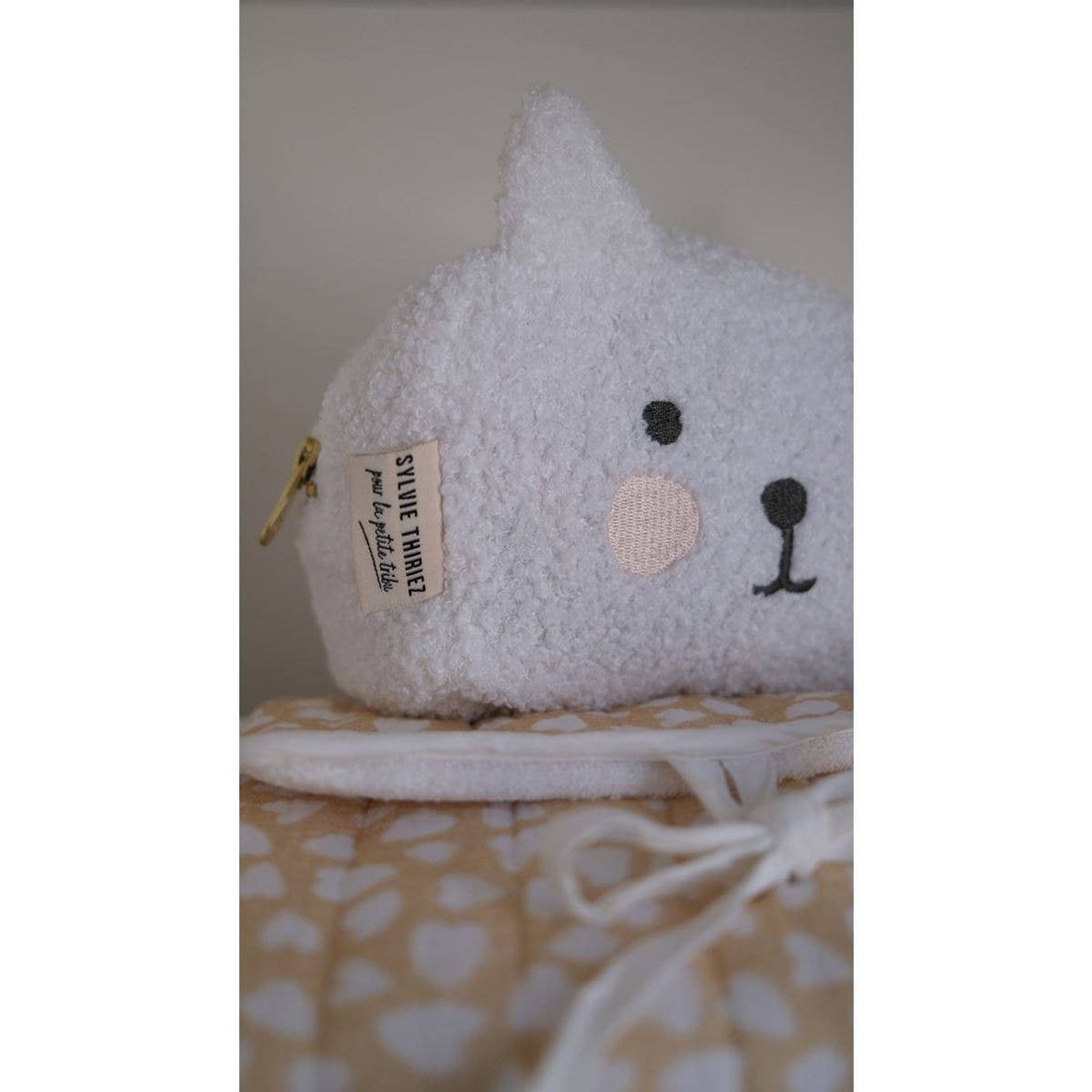 Fleece children's toiletry bag