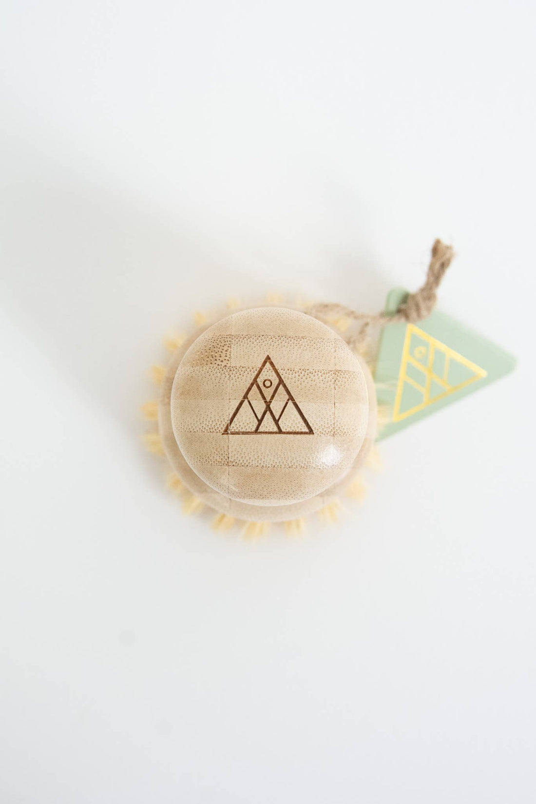 Casa Agave Dish Washing Brush, Moso bamboo handle with engraved logo, agave fiber bristles, top view with product tag.