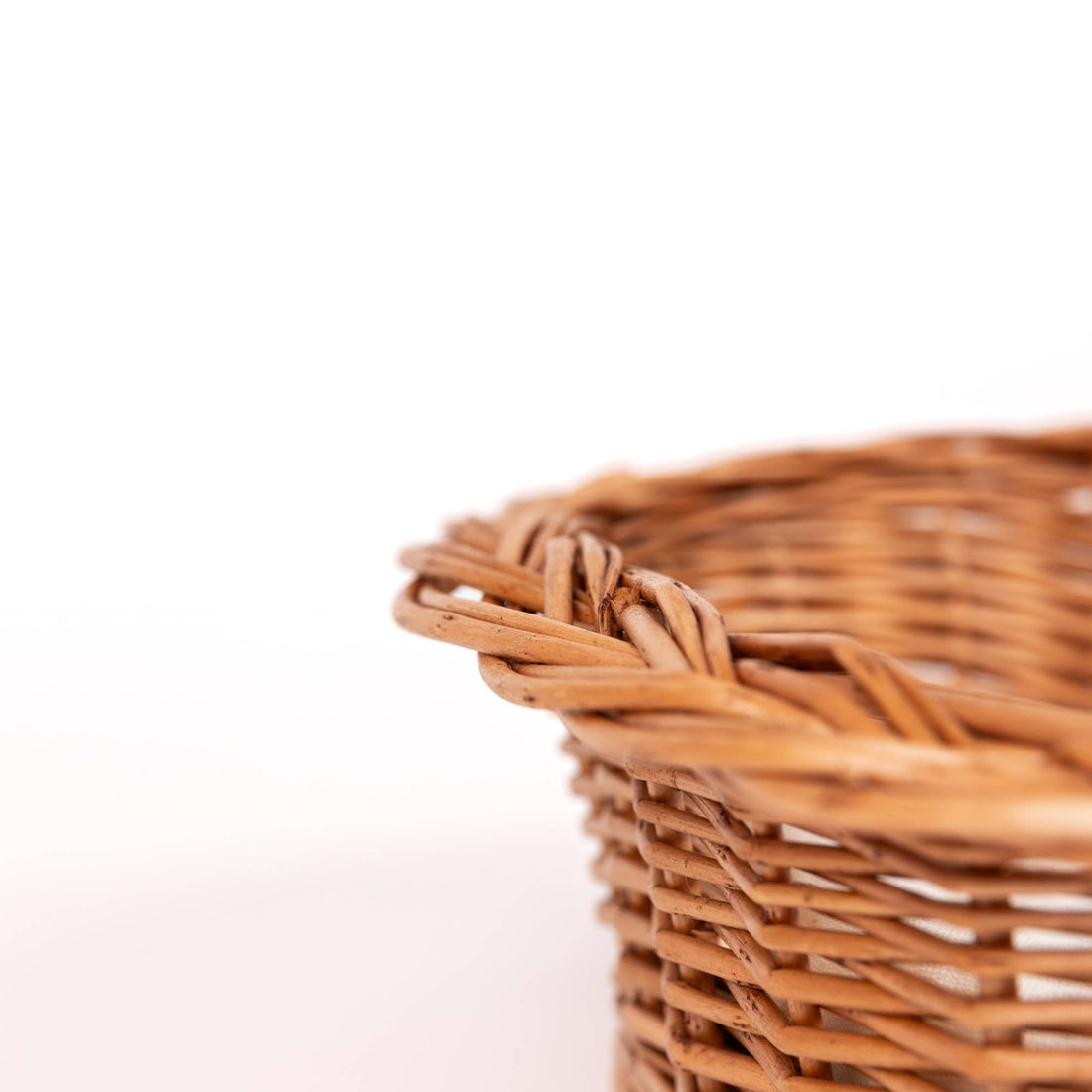 Wicker Dog Basket, detail of natural woven willow and intricate rim texture.