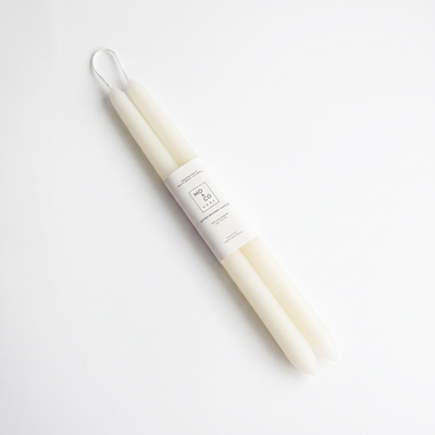 
                    
                      Mo&Co Home Natural White Dipped Beeswax Taper Candles studio product photo on a neutral off-white background
                    
                  